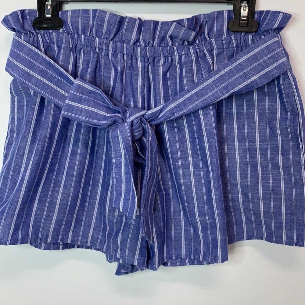 Love Tree Ruffle top shorts, size large